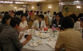 活発に話し合う参加者たち